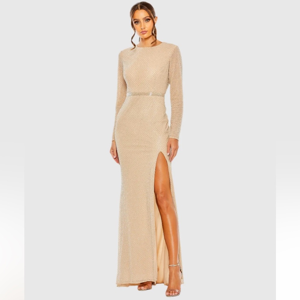 MAC DUGGAL
Beaded High Neck Long Sleeve Gown
Regular price $498 USD